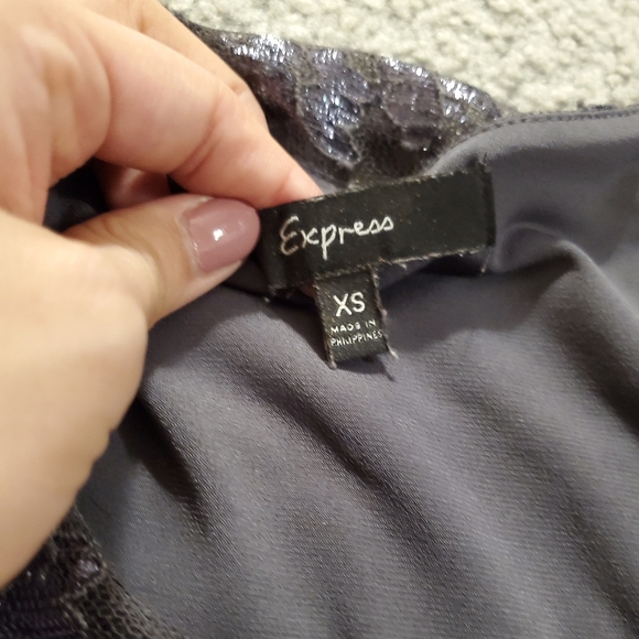 Express Top - Picture 3 of 3